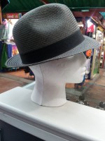 sombrero en paja fina hecho a mano